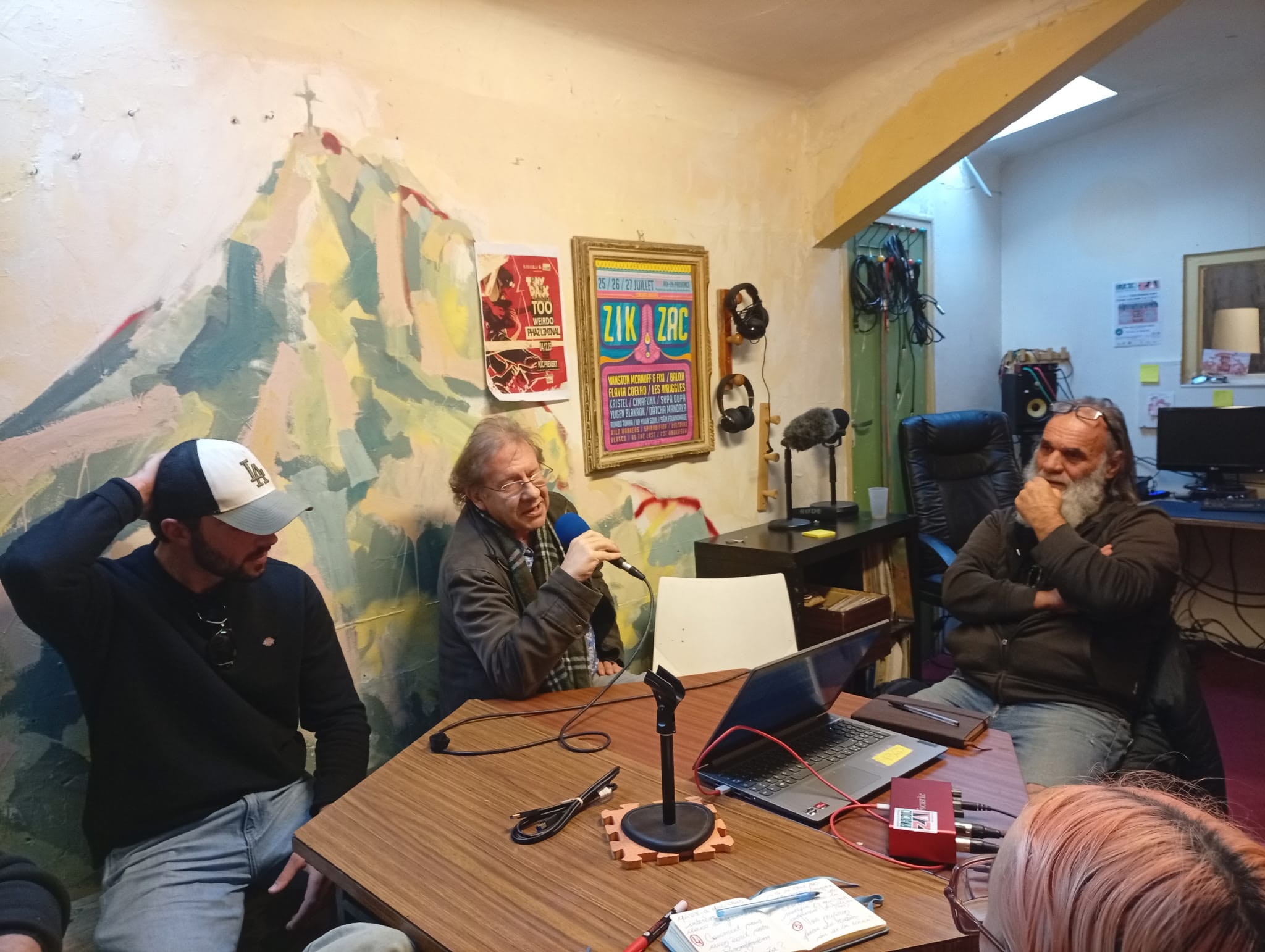 FATMOON STUDIO.jpeg (282 KB)